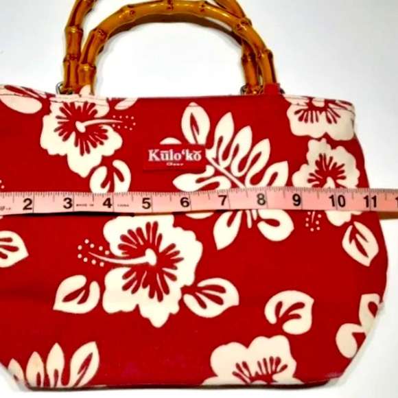 Kulo’ Ko Gear Hawaiian Handbag Bamboo Handles Red White Floral 9" x 8" x 4" - Picture 15 of 16